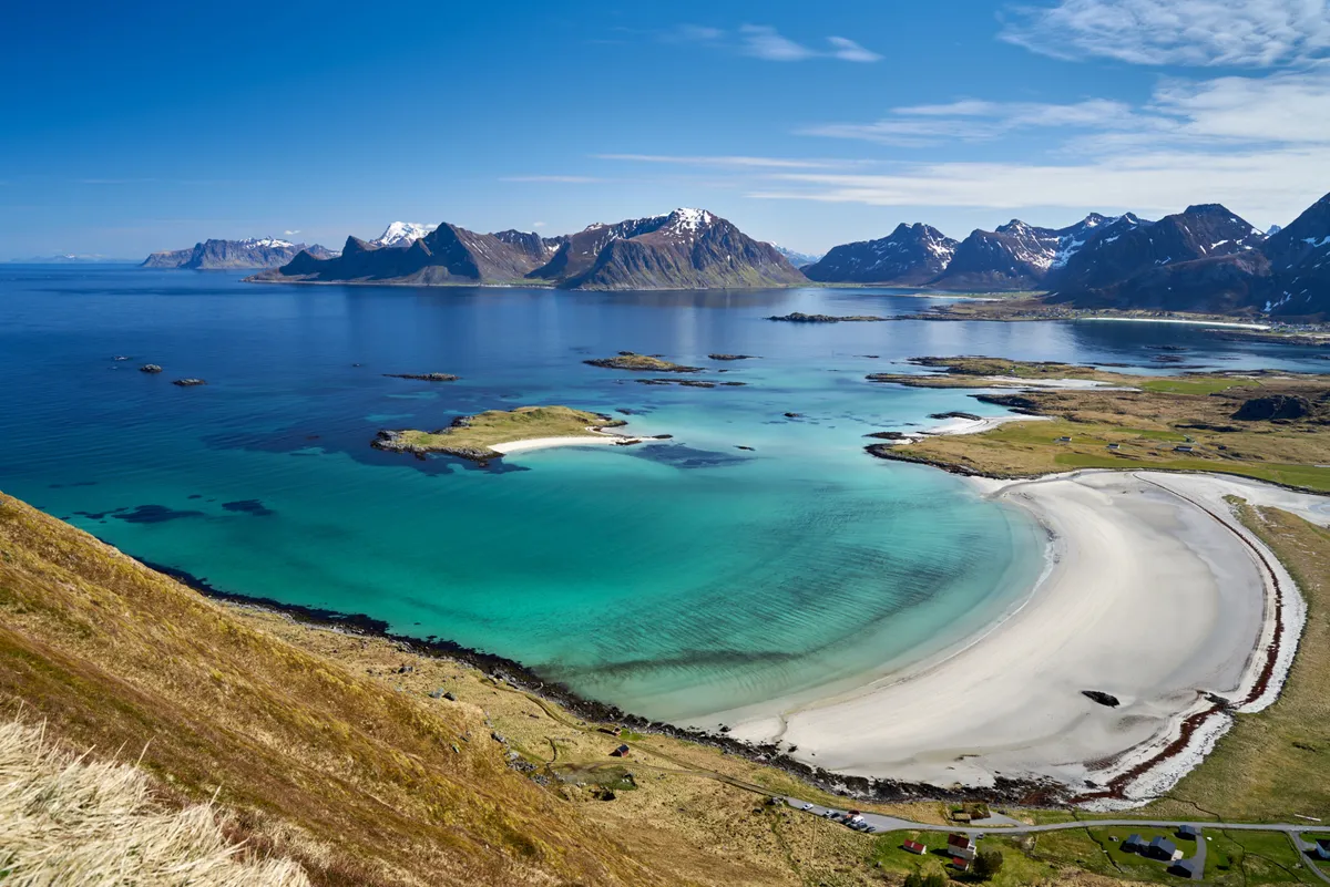 Nusfjord – Hauklandstranda – Himmeltinden (964 m) – Nusfjord