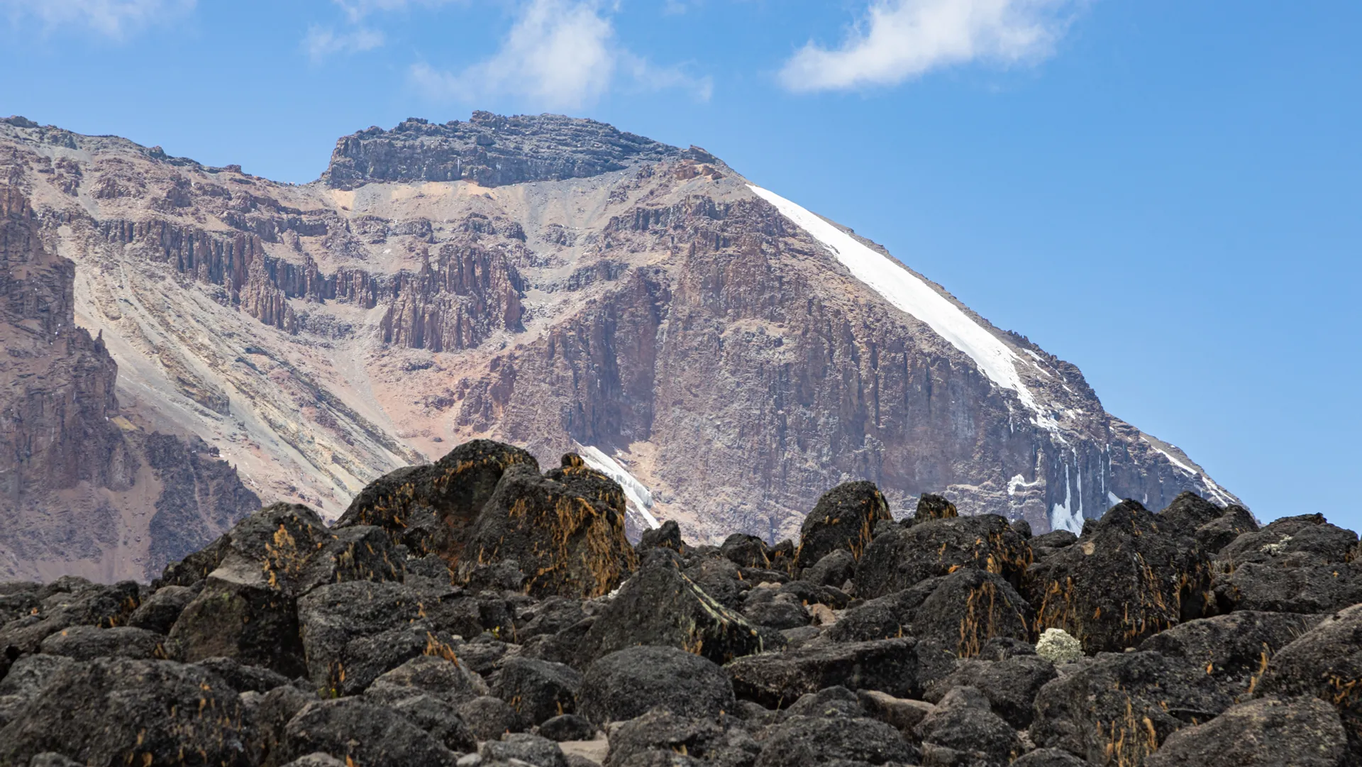 Megmásztam a Kilimandzsárót! – 4. nap:  Barranco tábor (3985 m) – Karanga tábor (4040 m) – Barafu tábor (4680 m)