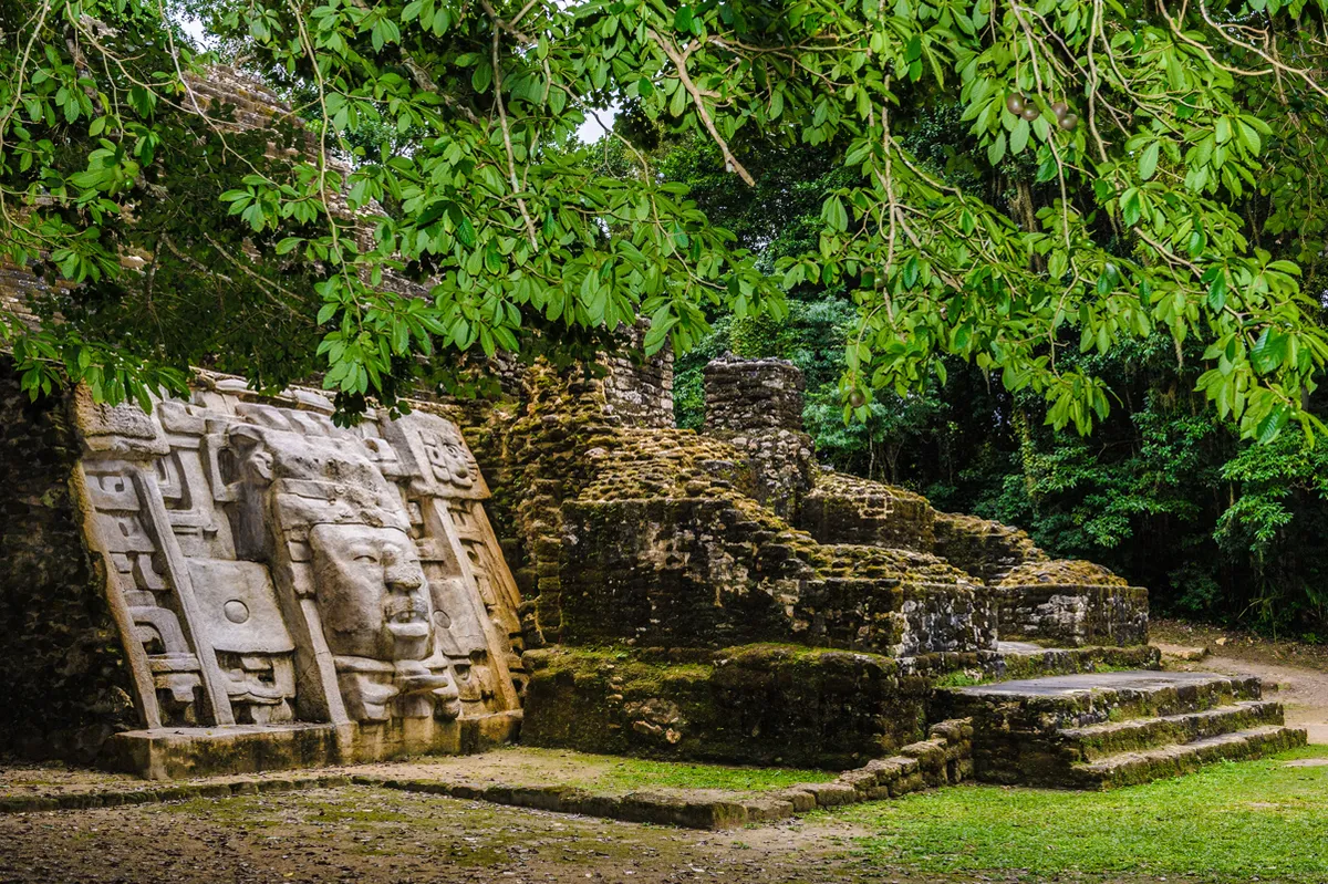 Topoxte Régészeti Park – Yaxha Régészeti Park – Belize: San Ignacio