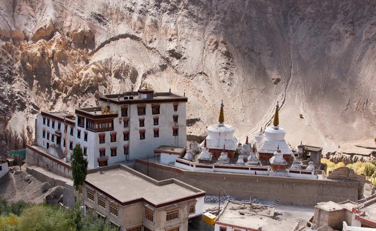  Leh (3500 m) – Sham-völgy: Alchi kolostor (3150 m) – Saspol (3120 m) - Lamayuru kolostor (3510 m)