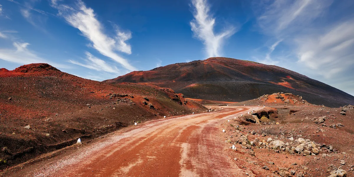 Cilaos – Saint-Pierre – Bourg-Murat – Piton de la Fournaise menedékház