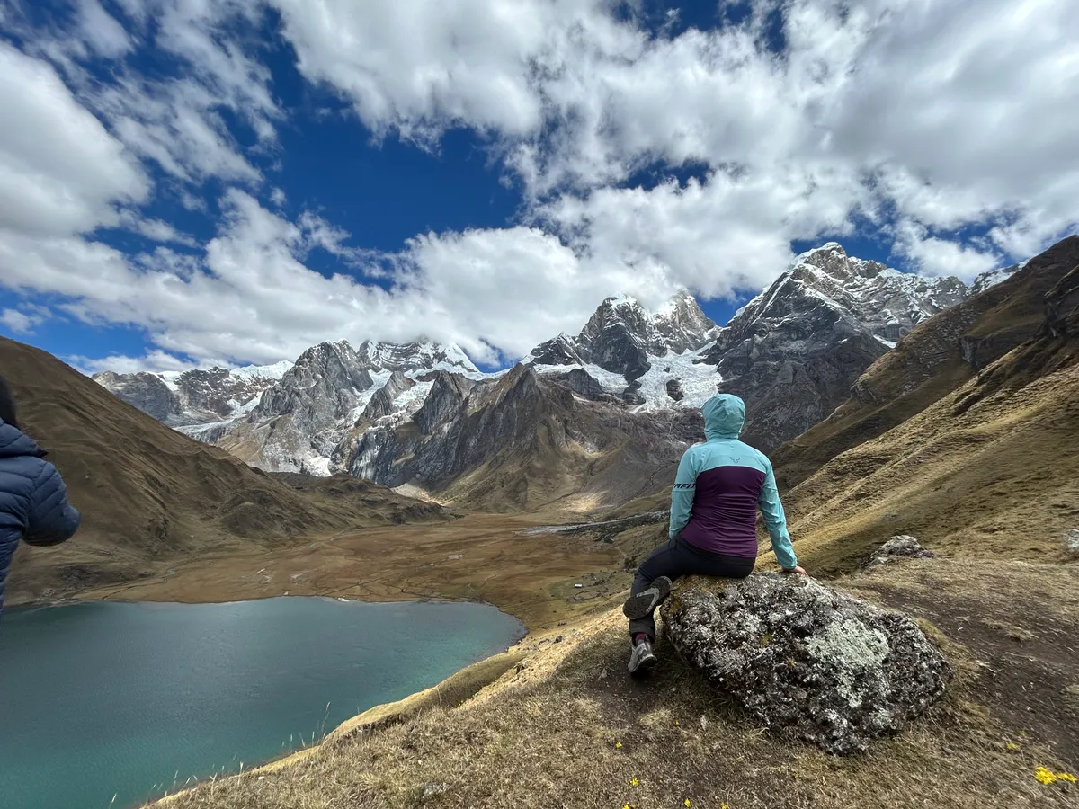 Huaraz (3090 m) – Willkacocha-tó (3700 m) – Huaraz