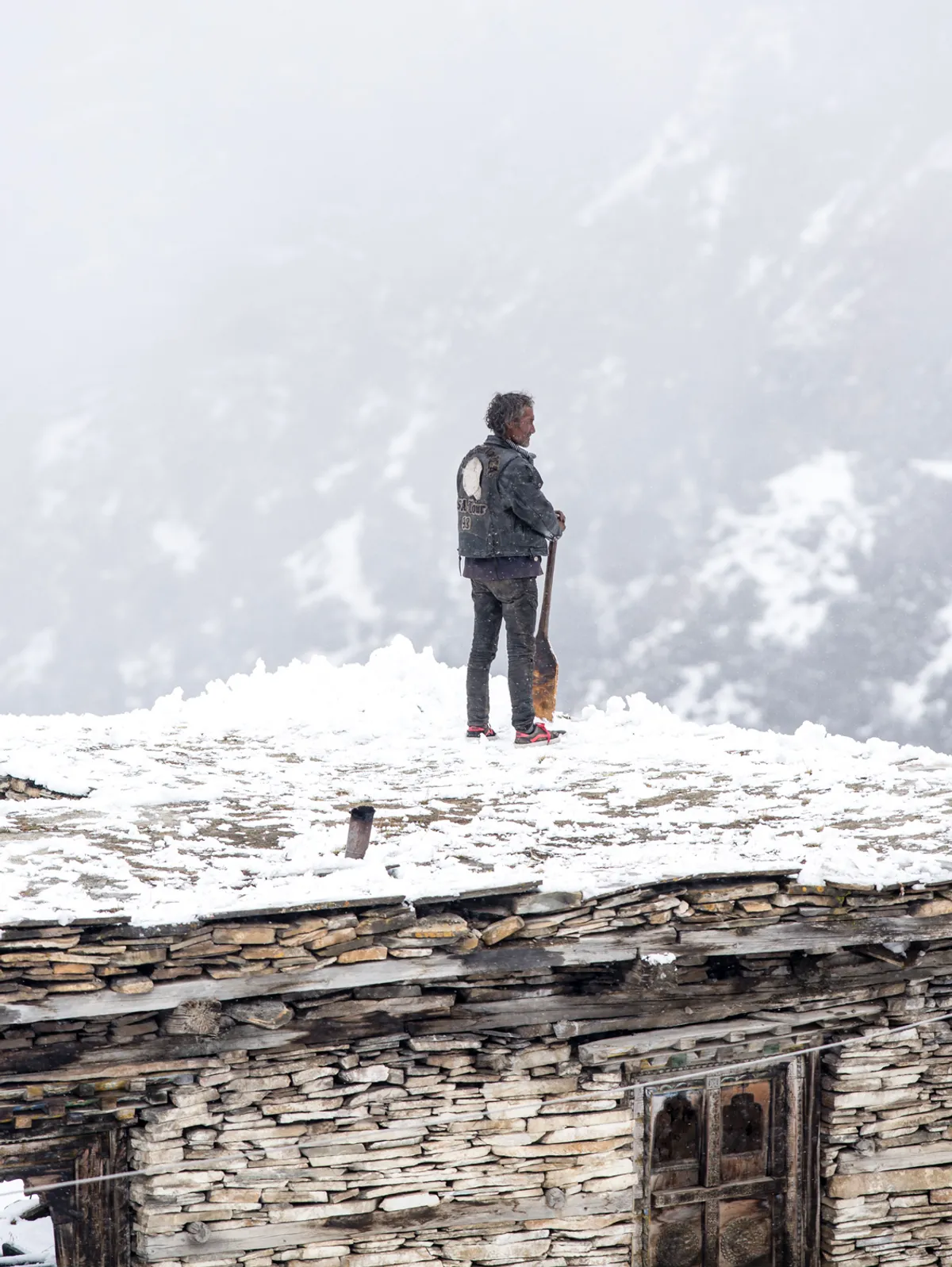 Pisang (3200 m) – Ngawal (3660 m)