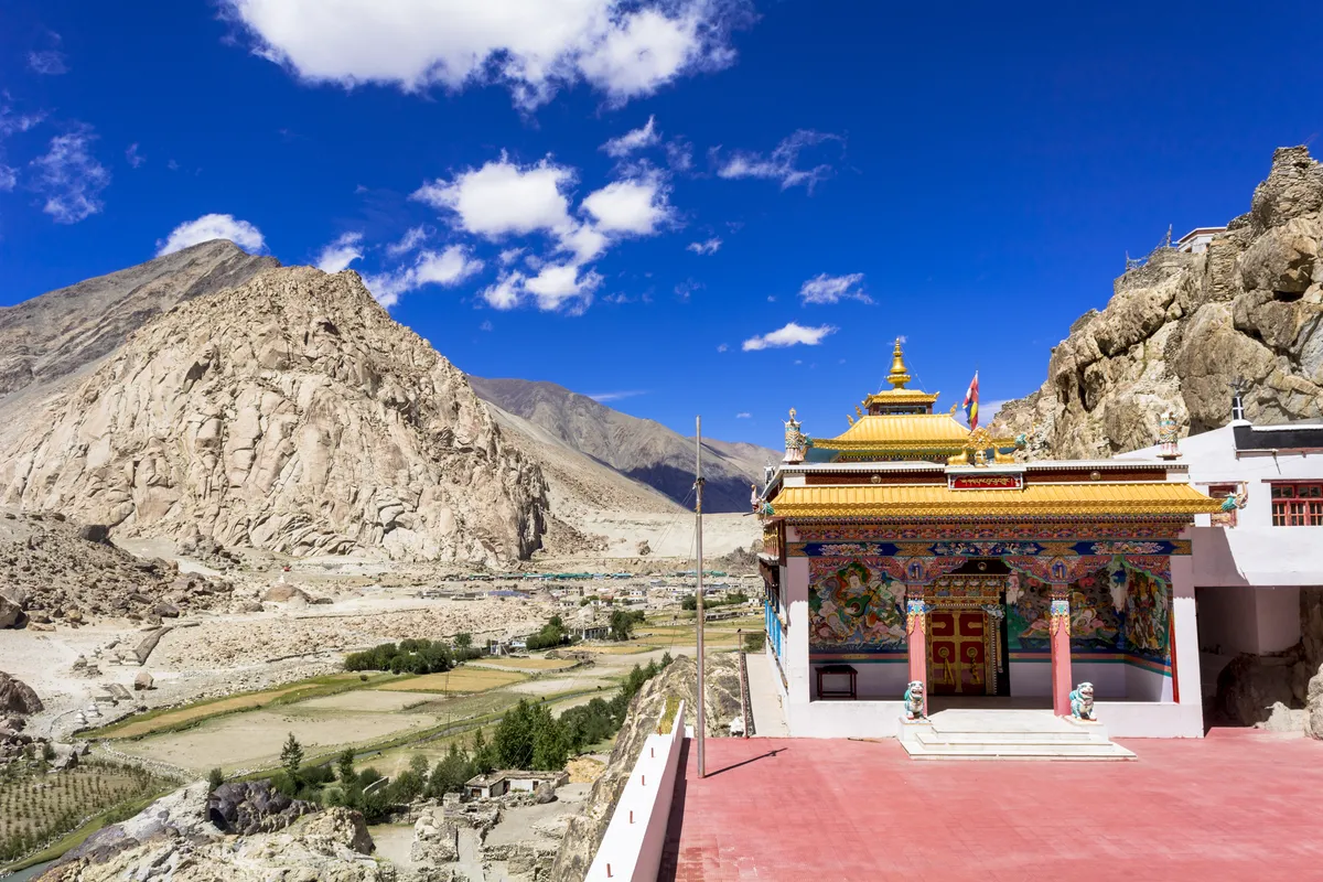 Rangdum (3657 m) – Kargil (2676 m) – Sham-völgy: Ulley Tokpo (3050 m)
