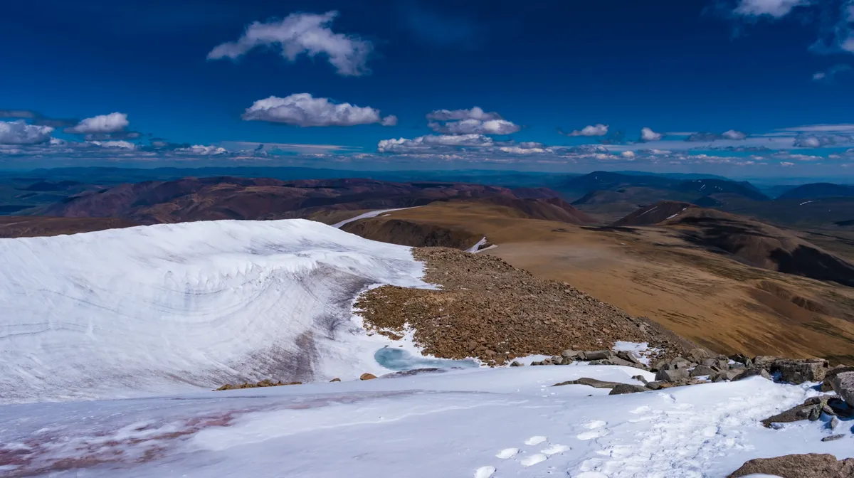 Altaj Tavan Bogd Nemzeti Park: Tavan Bogd-hegy alaptábor (3100 m) – Malchin-csúcs (4051 m)