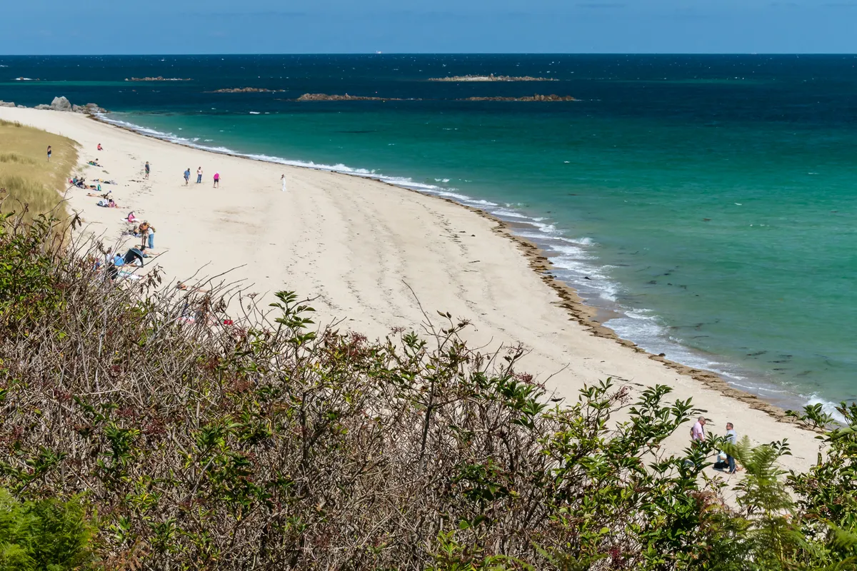 Guernsey-sziget – Herm, a legszebb strandok szigete – tengeri kajak túra 